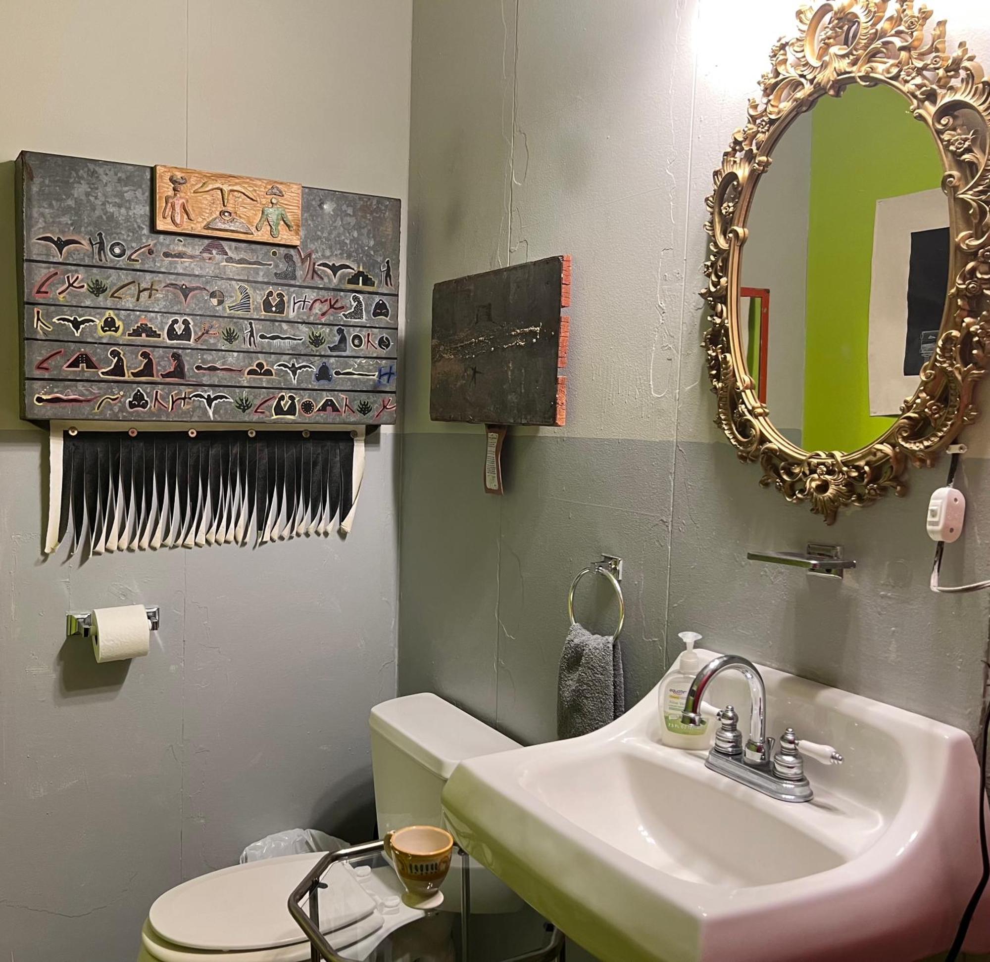 Space Castle: A 1950S Gas Station Transformed Into An Art Themed Wonderland Truth or Consequences Zewnętrze zdjęcie